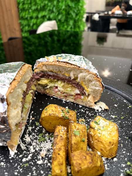 عکس کافه رستوران تجریش در تل زالی یاسوج