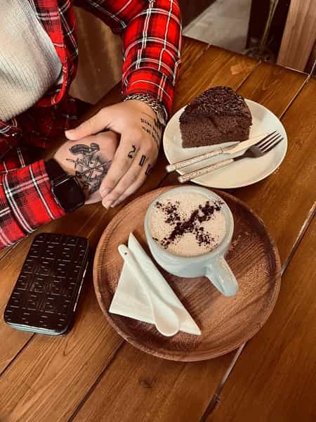 عکس کافه آمیرزا در ابن سینا یاسوج