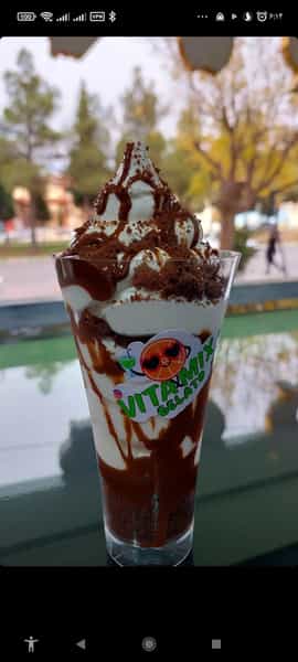 عکس کافه بستنی ویتامیکس در امامت یاسوج