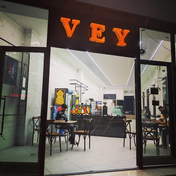 عکس کافه وی در آزادگان یاسوج