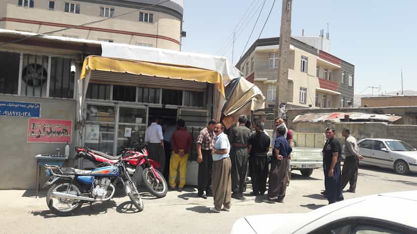 عکس نانوایی حسین فرجی در شهر بانه