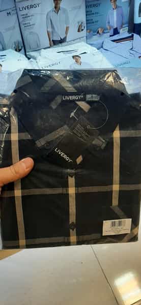 عکس اسپرت لباس زنانه و مردانه برند خارجی لوبلیا در شهر ملارد