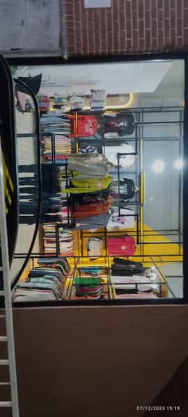 عکس بوتیک زنانه و دخترانه گرل لند در فاز ۴ اندیشه اندیشه