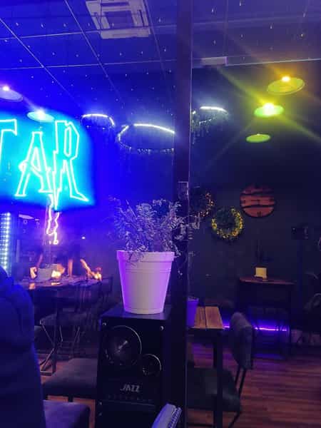 عکس کافه پیتار در فاز ۴ اندیشه اندیشه