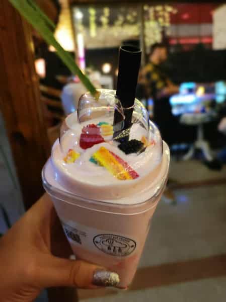 عکس کافه رستوران ابر سفید در فاز ۴ اندیشه اندیشه