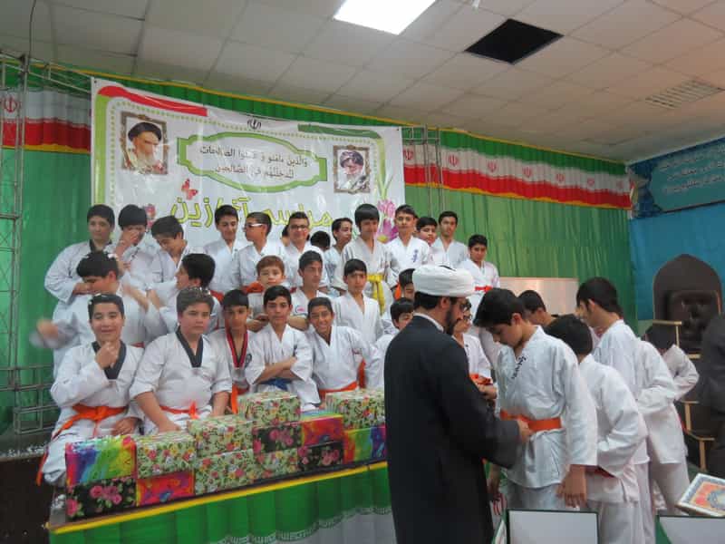 عکس مجتمع استعدادهای ناب صالحین در احمد آباد آبادان