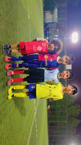 عکس باشگاه فوتبال هما گستر در کارگر آبادان