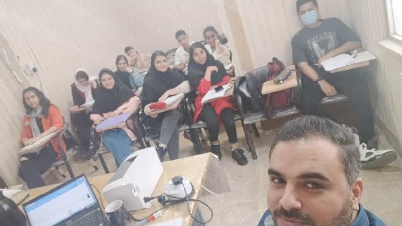 عکس مشاوره کنکور و انتخاب رشته در کارگر آبادان