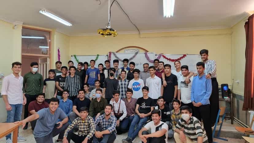 عکس دبیرستان نمونه دولتی دکتر علاقه مندان در شهر ایذه