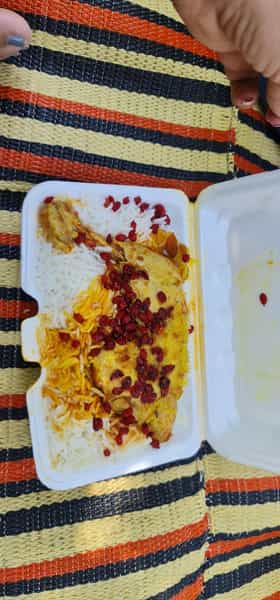 عکس تهیه غذای پردیس کوی خیام مرند