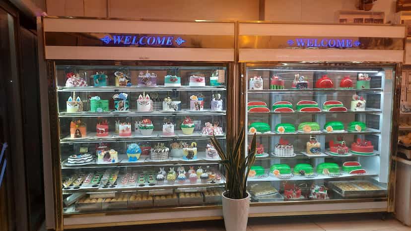 عکس کیک و شیرینی ممتاز در پروین اعتصامی مرند