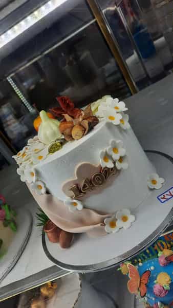 عکس کیک و شیرینی ممتاز در پروین اعتصامی مرند