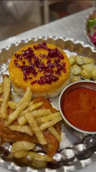 عکس رستوران سنتی گت بانو در باباطاهر نوشهر