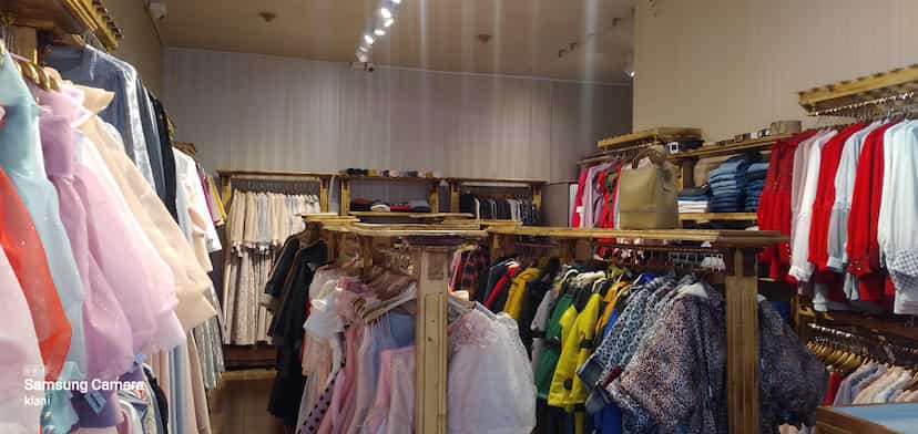 عکس مزون پروشاد در سعدی 