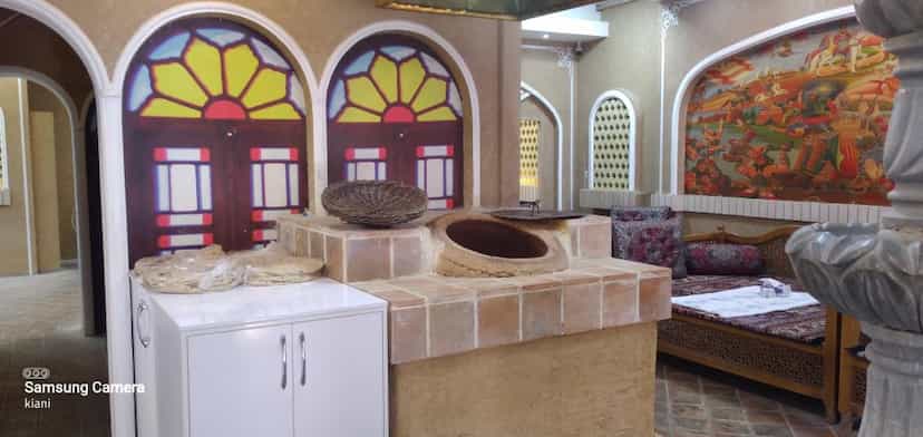 عکس سنتی سرای بهرامی در شریعتی شهرکرد