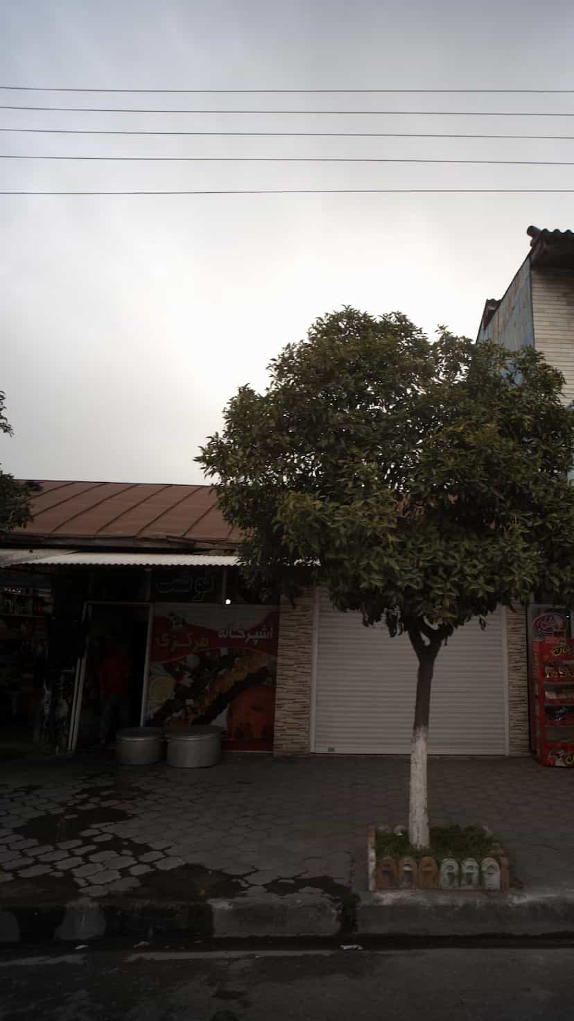 عکس آشپزخانه مرکزی در ایزدی فریدون‌کنار