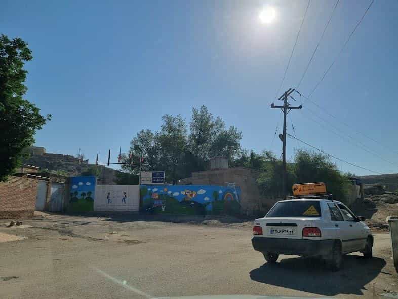 عکس دبستان پسرانه و دخترانه استقلال در نفتون مسجدسلیمان