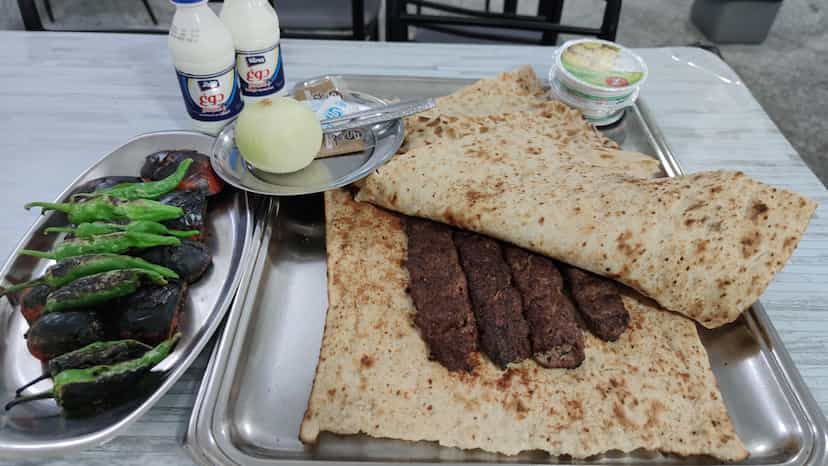عکس رستوران کبابی لرستانی در بسیج بروجرد