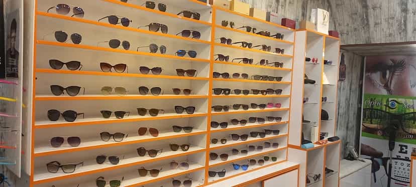 عکس گالری عینک سی تیام در چهار جنار بروجرد