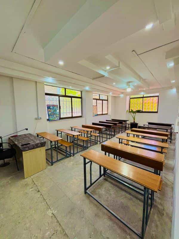 عکس دبیرستان نخبگان مهرپویا و آکادمی زبان مهر پویا