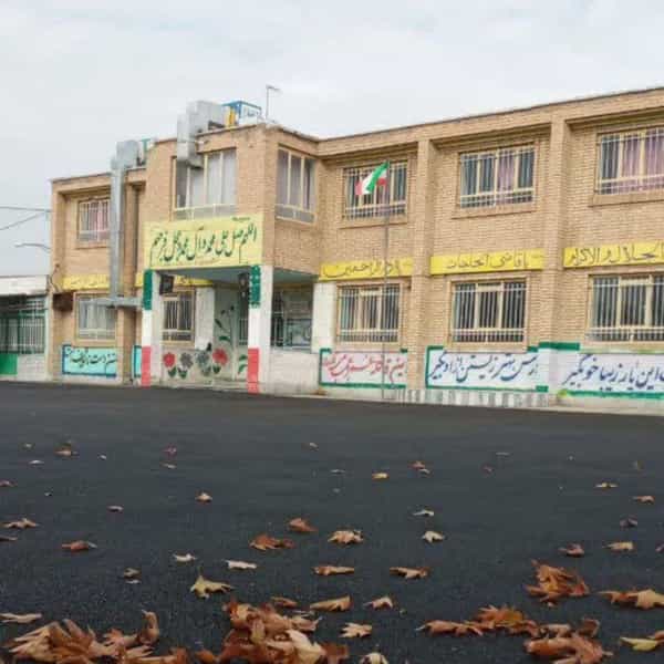 عکس دبیرستان تزکیه در شهر نظرآباد