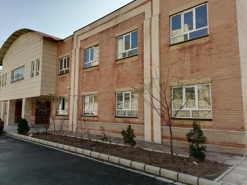 عکس دبیرستان دخترانه شهید مرتضی محمدی (متوسطه اول) در فاز ۶ پرند