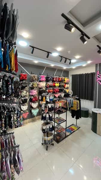 عکس هایپر لباس زیر شاپرک در نشاط قائم شهر