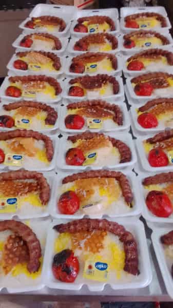 عکس تهیه غذای آنا در فاز ۱ پرند