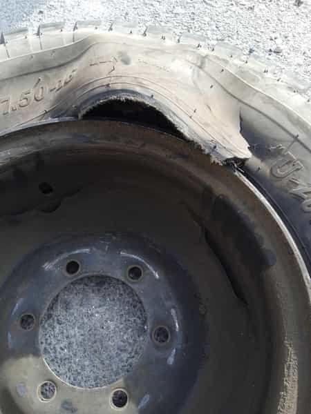 عکس لاستیک دنا در یادگار قائم شهر