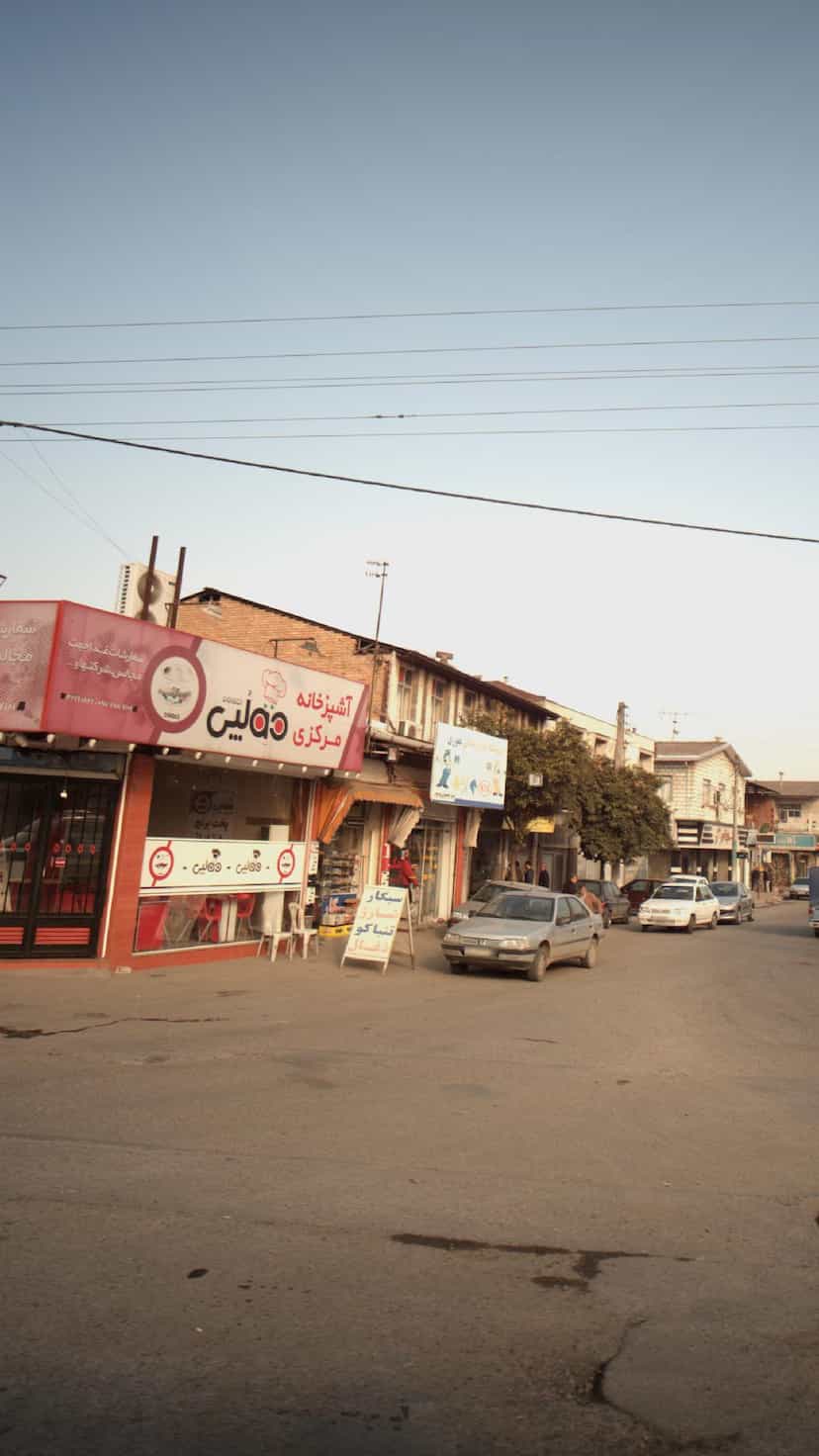 عکس آشپزخانه مرکزی دو لپی در احمدی قائم شهر