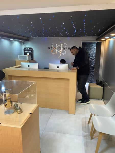 عکس اپل استورایران در نشاط قائم شهر