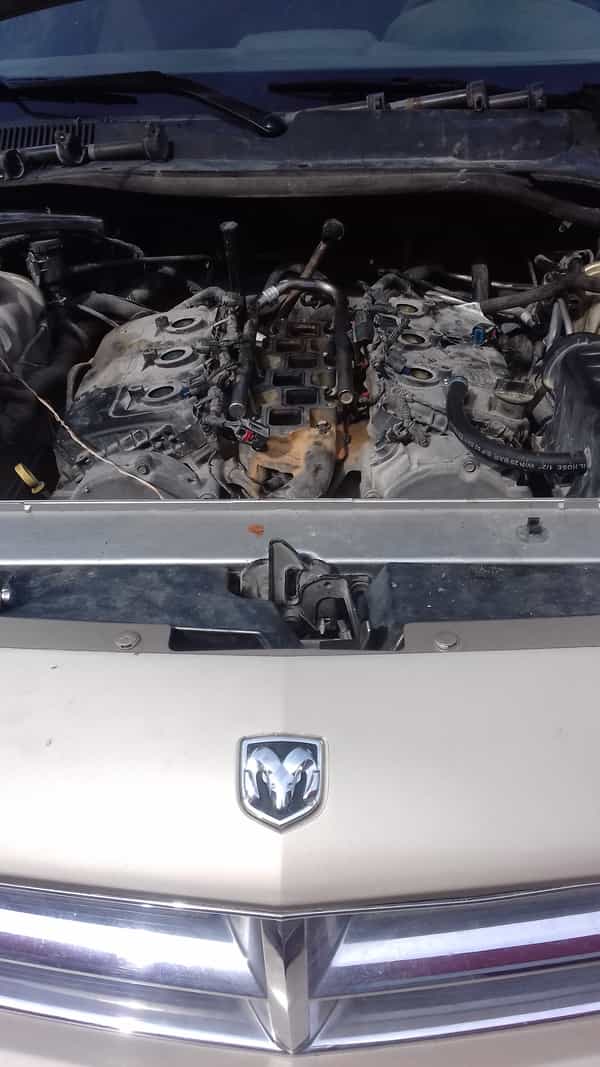 عکس تعمیرگاه بنز،بی ام و ایمان در نشاط قائم شهر