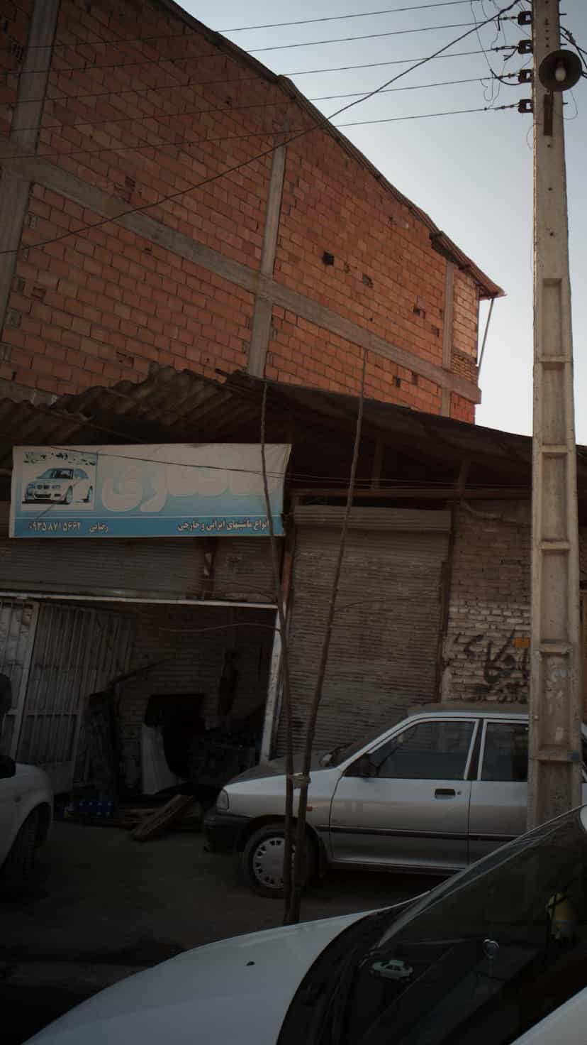 عکس صافکاری و گلگیرسازی و شاسی کشی عابد در مولوی قائم شهر