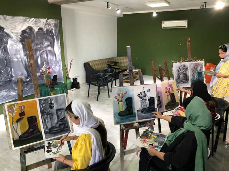 عکس آموزشگاه هنری شاملو در آزادی قائم شهر