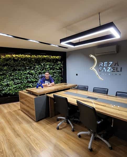 عکس هلدینگ رضا فاضلی در اخلاص قائم شهر