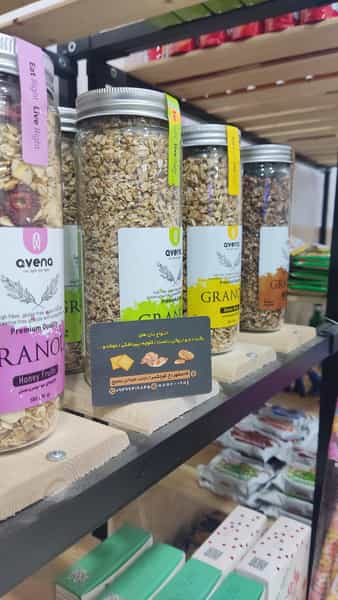 عکس نان شیرینی تاج در احمدی قائم شهر