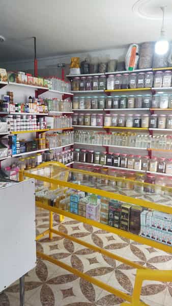 عکس داروخانه گیاهان دارویی بهارستان حق پناه در اسلام آباد تویسرکان