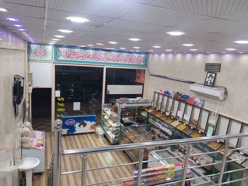 عکس شیرینی و بستنی امیری در جولستان تویسرکان