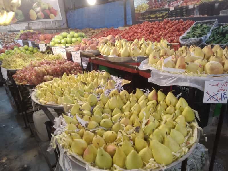 عکس بازارچه میوه تره بار بلوط در نشاط قائم شهر