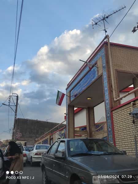 عکس دبیرستان زینبیه در شهر میانه
