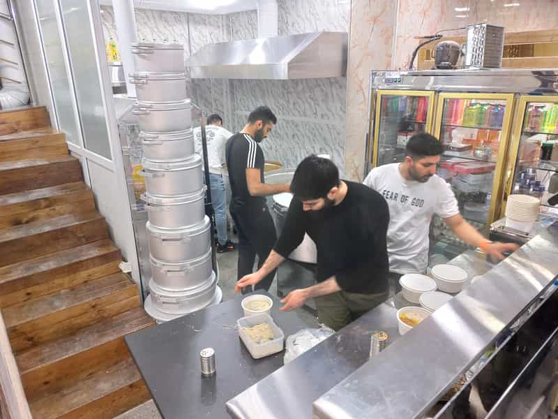 عکس آش و حلیم دورهمی در شهر فردیس