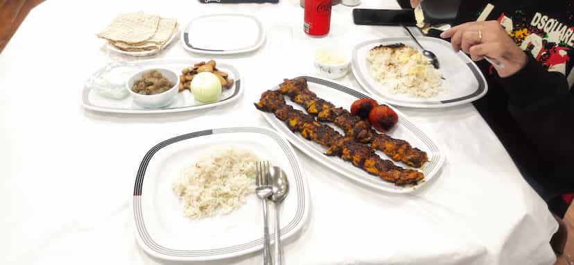 عکس رستوران رهگذر در سردار جنگل صومعه‌سرا