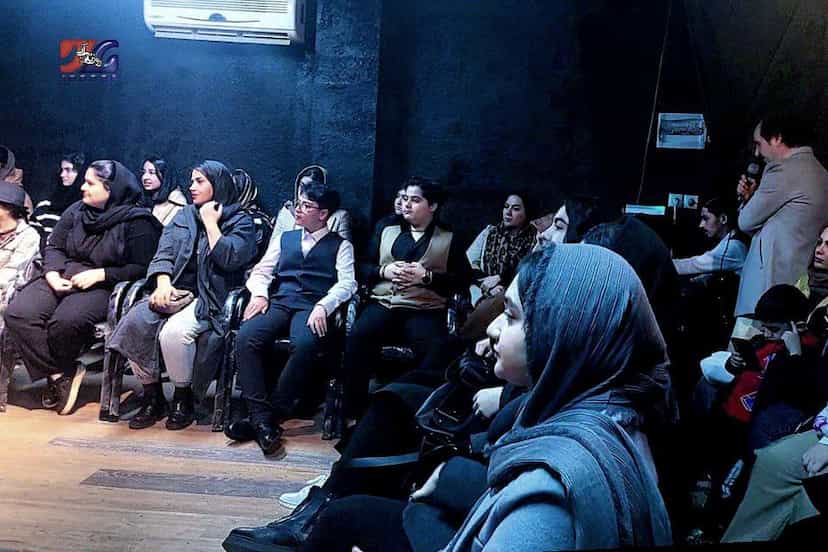 عکس آموزشگاه آزاد درجه یک هنرهای نمایشی روزنه آبی در جانبازان صومعه‌سرا