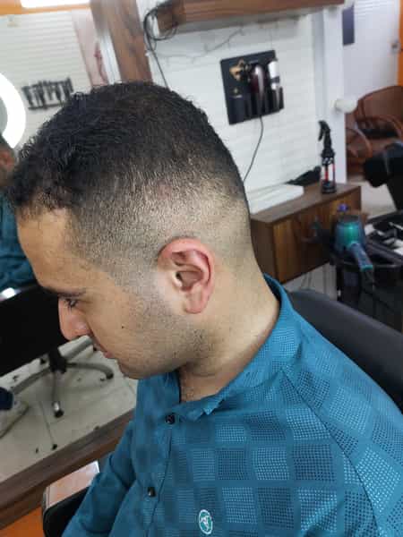 عکس پیرایش مدرن (آرایشگاه مردانه) در فاز یک شهرک ناجی آباد کاشان