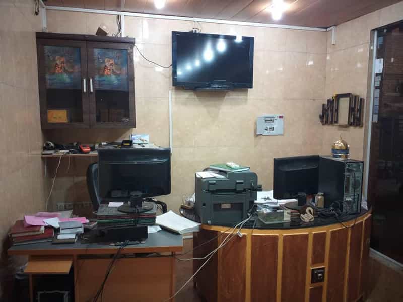 عکس بارفروشی حاج‌ امیر سحرخوان در آران و بیدگل کاشان
