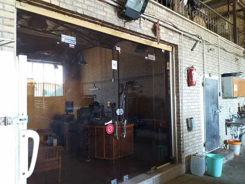 عکس بارفروشی حاج‌ امیر سحرخوان در آران و بیدگل کاشان