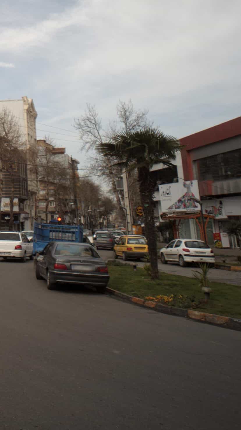 عکس آقای آبمیوه در هاشمی نژاد لاهیجان