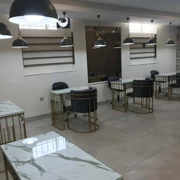 عکس کلینیک تخصصی کاشت ناخن و مژه لیلیسن در شهر فردیس