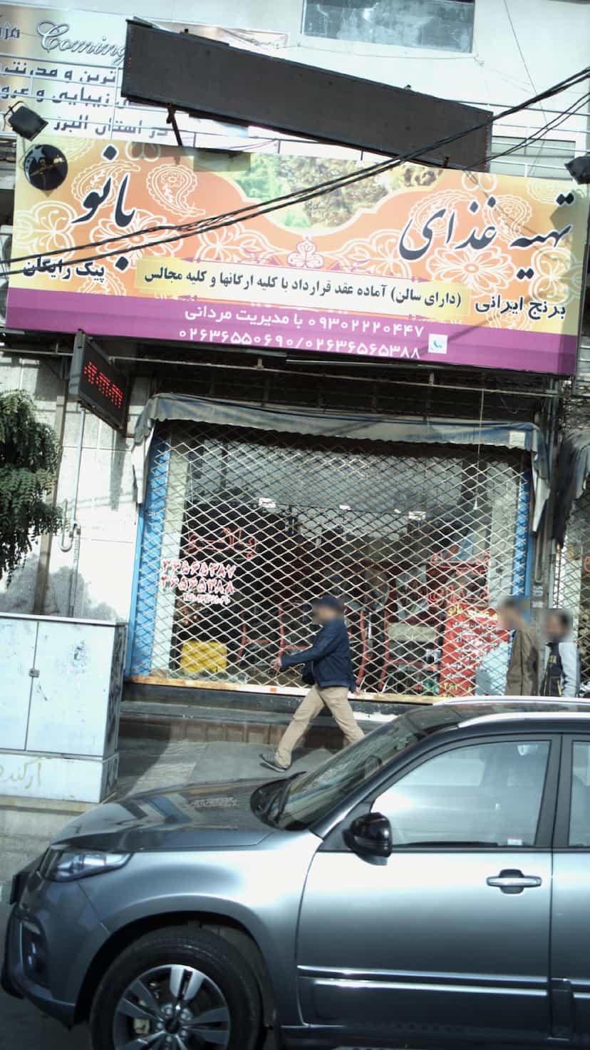 عکس تهیه غذای بانو در شهر فردیس