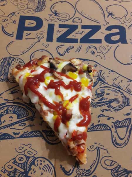 عکس پیتزا و ساندویچ مجلسی در شهر سنقر